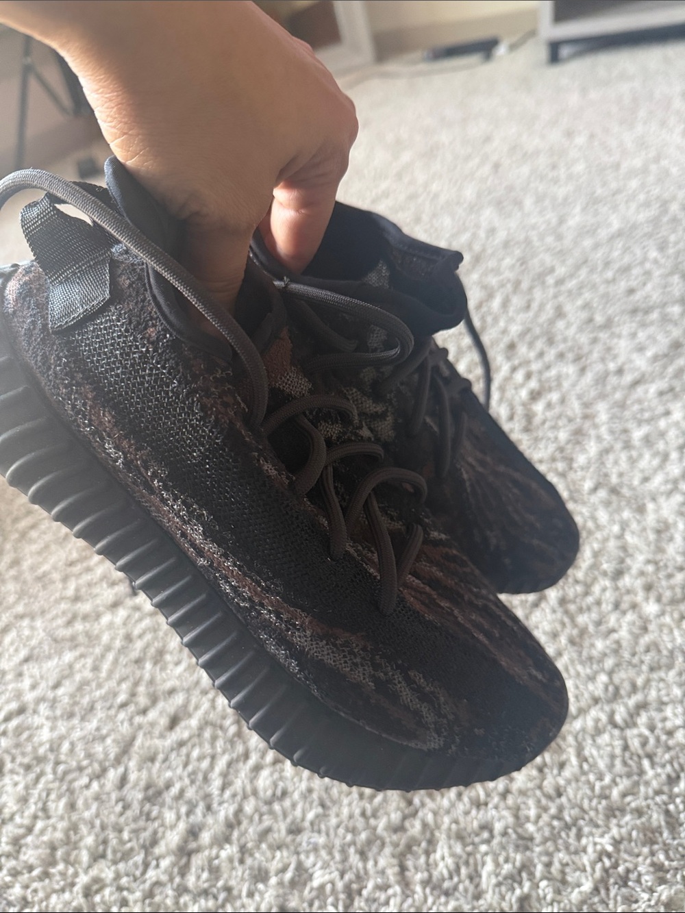 Men's Brown/Black Knit Lace-Up Sneakers